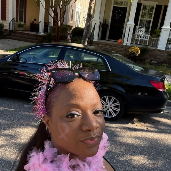 LUXURY SHARE SHOW!! Bring your best luxury item along with your best $$$ - Picture 7 of 9